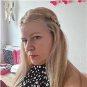 انا جاهرة لاعطاء الدروس باللغة العربية الفصحى الصحيحة بأسلوب جميل ومريح